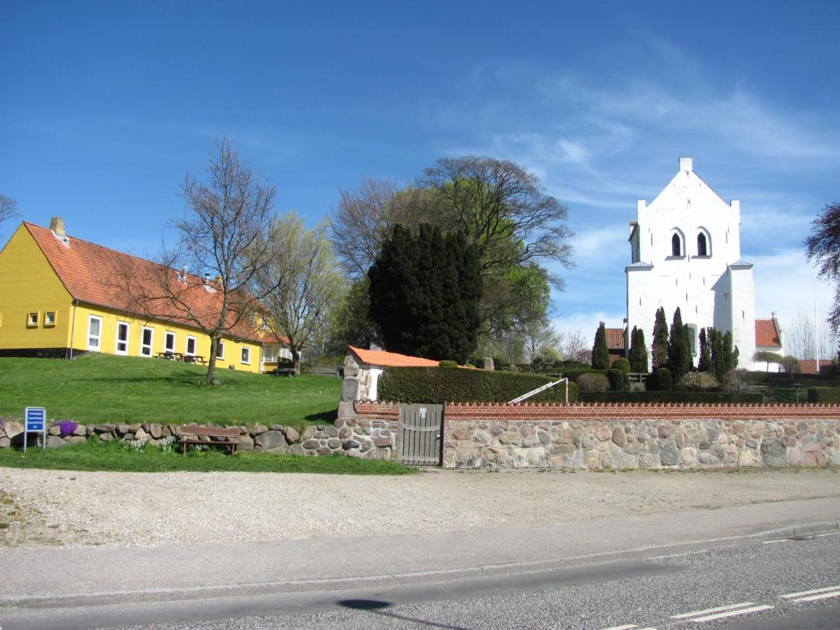 Tisvildehegn Bandb Helsinge Экстерьер фото